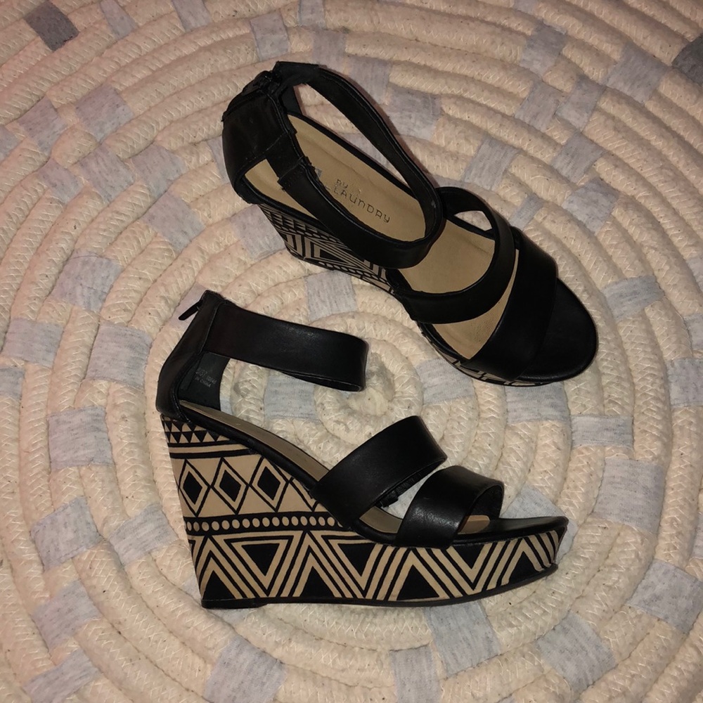 Chinese Laundry Wedges